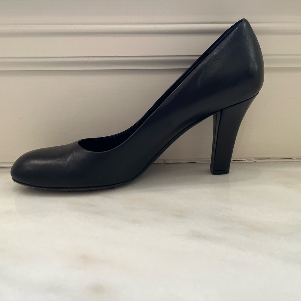 Authentic Gucci Pumps - image 7